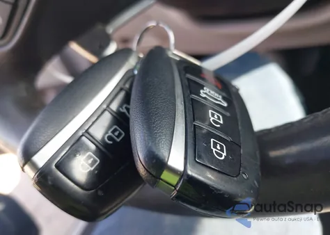 2015 Hyundai Genesis 3.8 from USA, damaged, VIN KMHGN4JE6FU038072